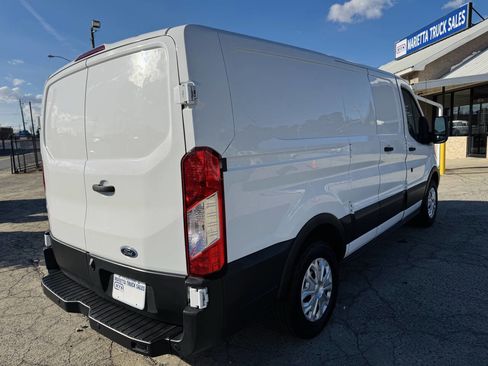 Used 2019 Ford Transit 150 130 Low Roof RWD image 9