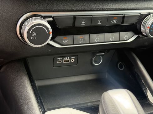 Used 2024 Nissan Altima 2.5 SV FWD image 28