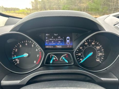 Used 2017 Ford Escape SE w/ SE Cold Weather Package AWD/4WD image 17