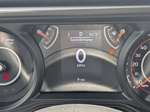 New 2025 Jeep Gladiator Sport image 26