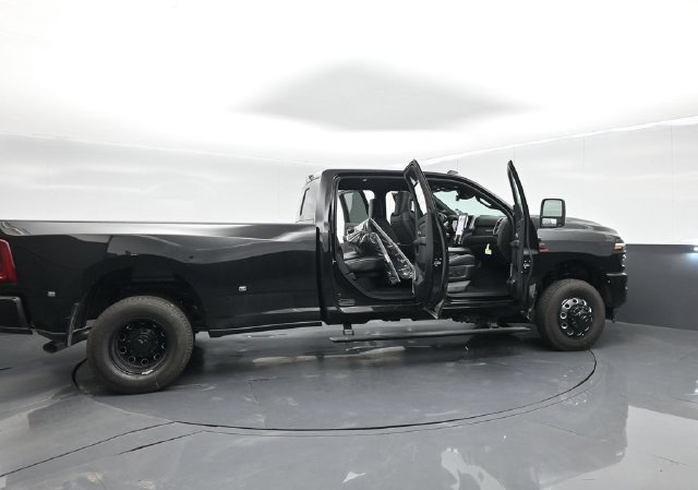 New 2026 RAM 3500 Laramie AWD/4WD image 67