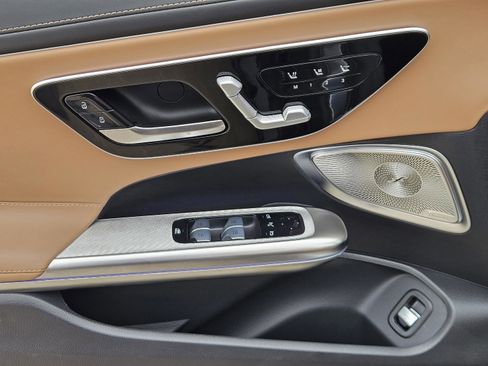 Certified 2025 Mercedes-Benz CLE 53 AMG 4MATIC Cabriolet image 24