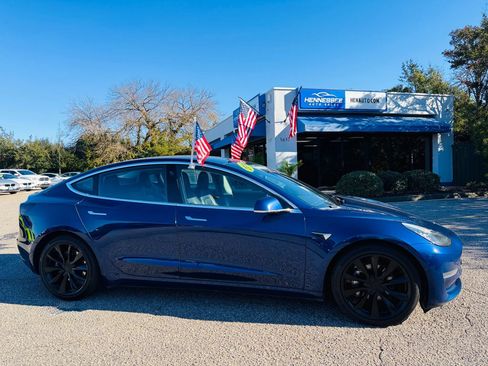 Used 2018 Tesla Model 3 Long Range image 14