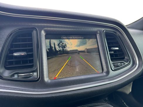 Used 2016 Dodge Challenger SRT RWD image 13