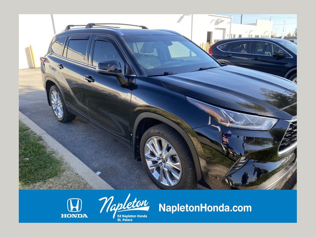 Used 2020 Toyota Highlander Limited AWD/4WD image 1