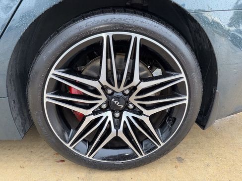 Used 2022 Kia Stinger GT2 image 42