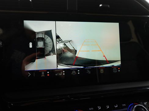 Used 2025 GMC Sierra 2500 AT4X image 21