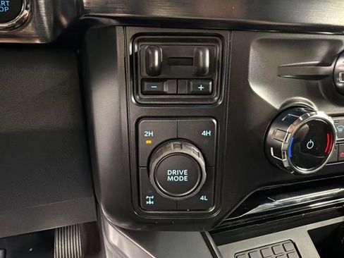 New 2026 Ford F250 Lariat w/ Black Appearance Package AWD/4WD image 17