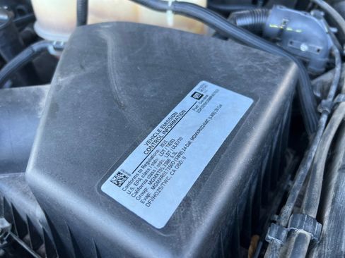 Used 2021 GMC Yukon SLT w/ SLT Premium Package image 14