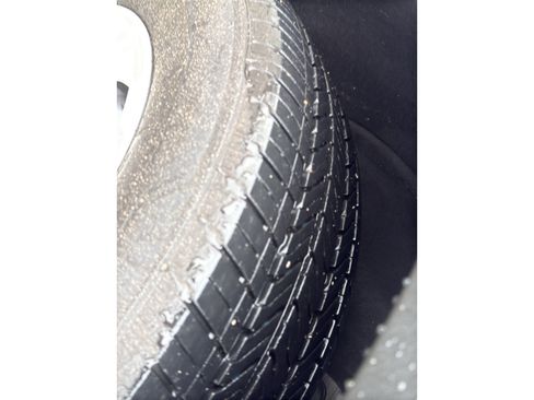 Used 2023 GMC Terrain SLE w/ Driver Convenience Package image 10