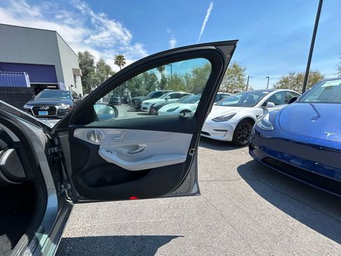 Used 2015 Mercedes-Benz C 300 4MATIC Sedan image 12