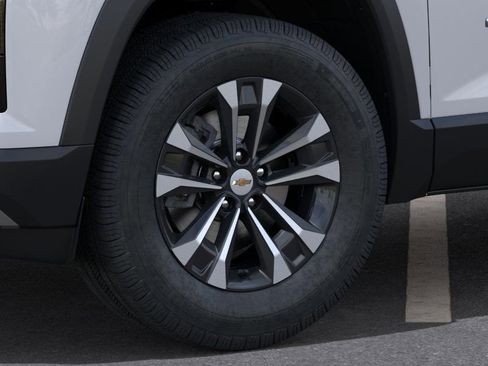 New 2026 Chevrolet Equinox LT image 9