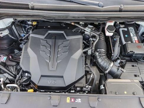 Used 2022 Kia Carnival LX image 30