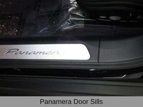 Used 2025 Porsche Panamera image 29