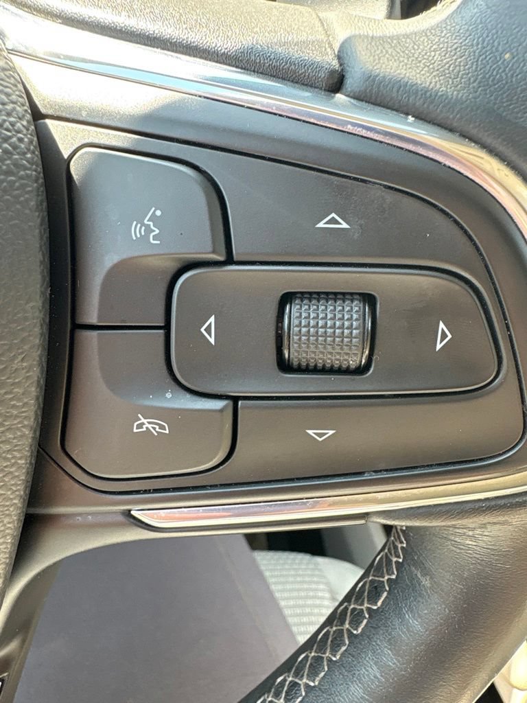 Used 2023 Buick Envision Preferred FWD image 19