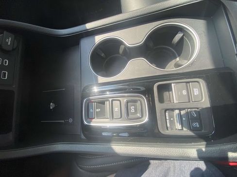 Used 2025 Honda Pilot Touring image 26