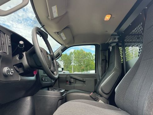 Used 2023 Chevrolet Express 2500 w/ Driver Convenience Package image 9