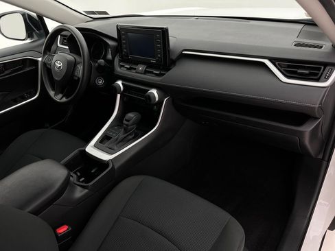 Used 2022 Toyota RAV4 LE image 13