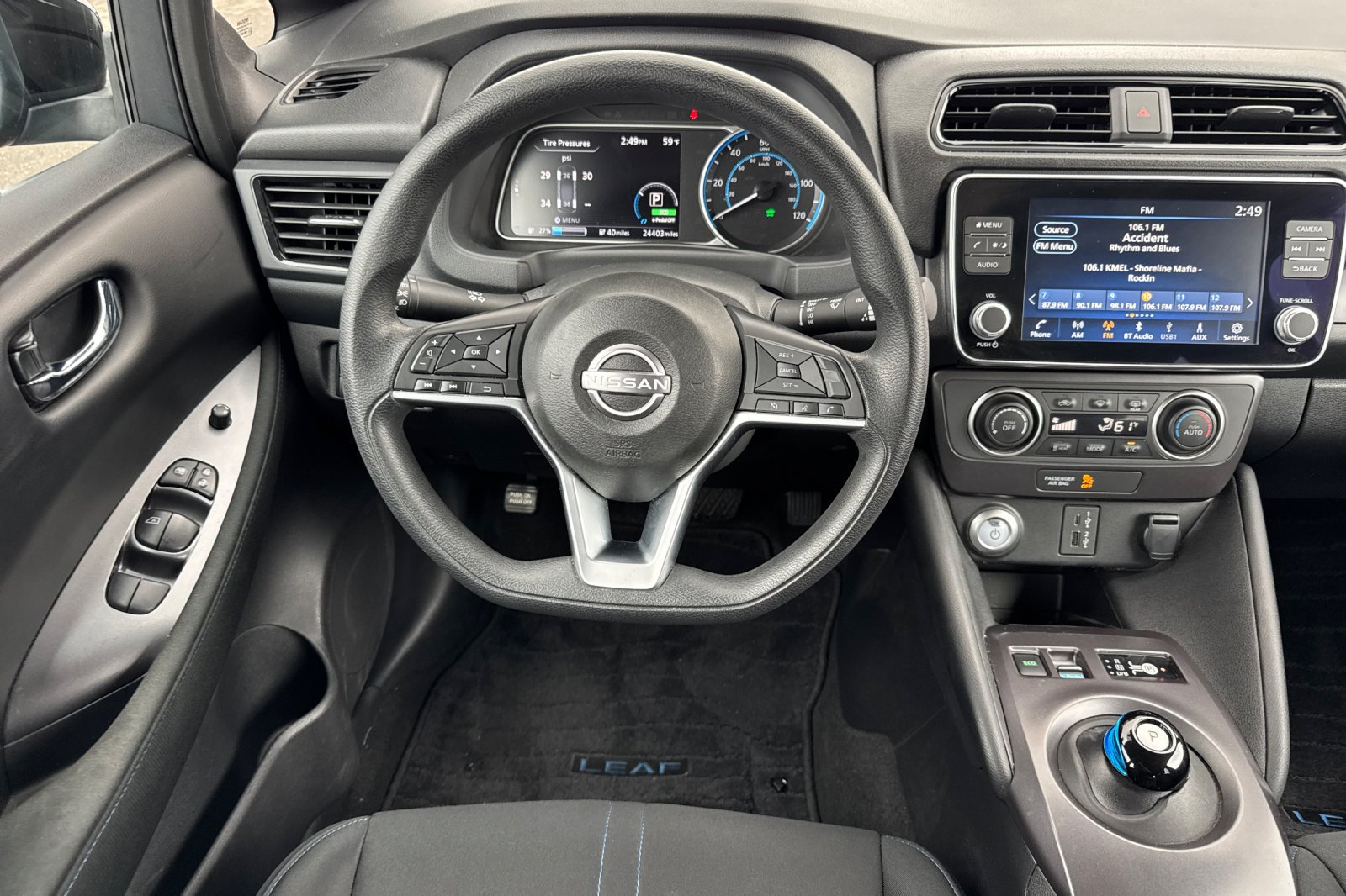 Used 2025 Nissan Leaf S FWD image 17