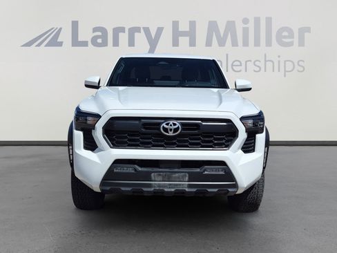 Certified 2024 Toyota Tacoma TRD Off-Road image 8