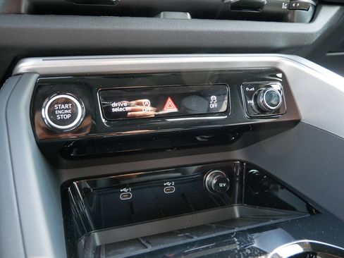 New 2025 Audi Q5 Premium Plus image 13