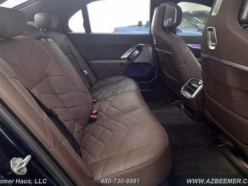 Used 2024 BMW 740i xDrive w/ Executive Package AWD/4WD image 40