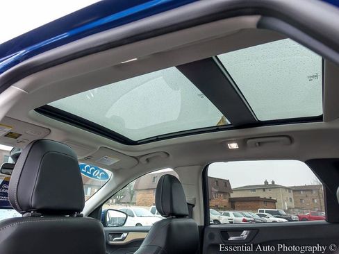 Used 2022 Ford Escape Titanium w/ Titanium Elite Package image 12