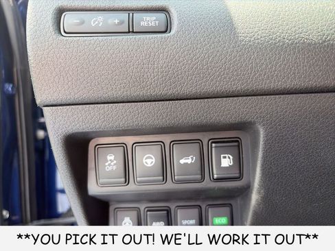 Used 2020 Nissan Rogue SL AWD/4WD image 12