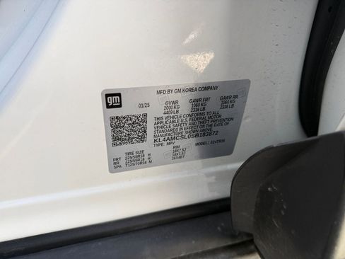 Used 2025 Buick Encore GX Preferred AWD/4WD image 25