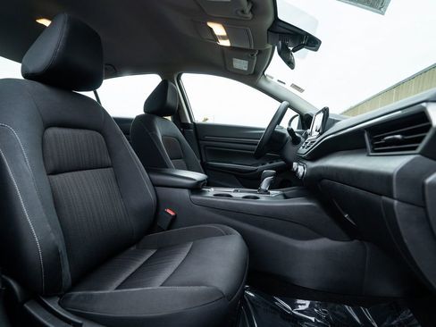 Used 2024 Nissan Altima 2.5 S image 12