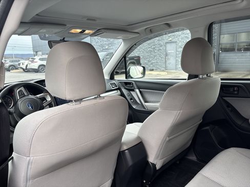 Used 2017 Subaru Forester 2.5i Premium w/ All-Weather Package image 8