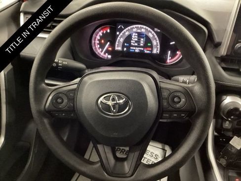 Used 2025 Toyota RAV4 XLE AWD/4WD image 7