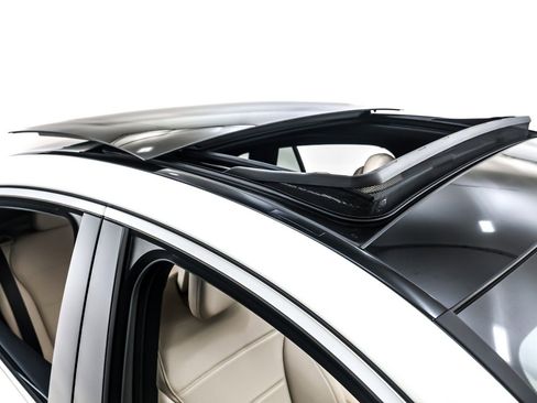 Certified 2025 Mercedes-Benz GLC 300 4MATIC image 23