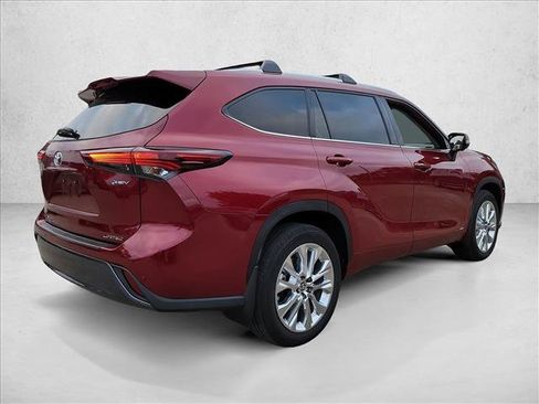 Used 2026 Toyota Highlander Limited AWD/4WD image 5