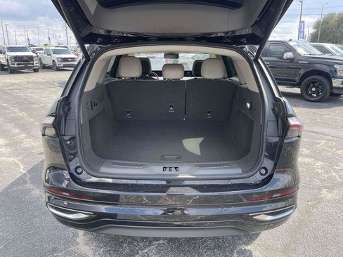 Used 2024 Lincoln Nautilus Reserve w/ Equipment Group 202A image 10