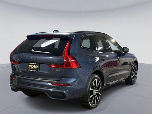 Used 2023 Volvo XC60 B5 Plus w/ Climate Package FWD image 10