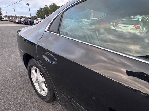 Used 2002 Oldsmobile Aurora 3.5 w/ All Weather Pkg image 20