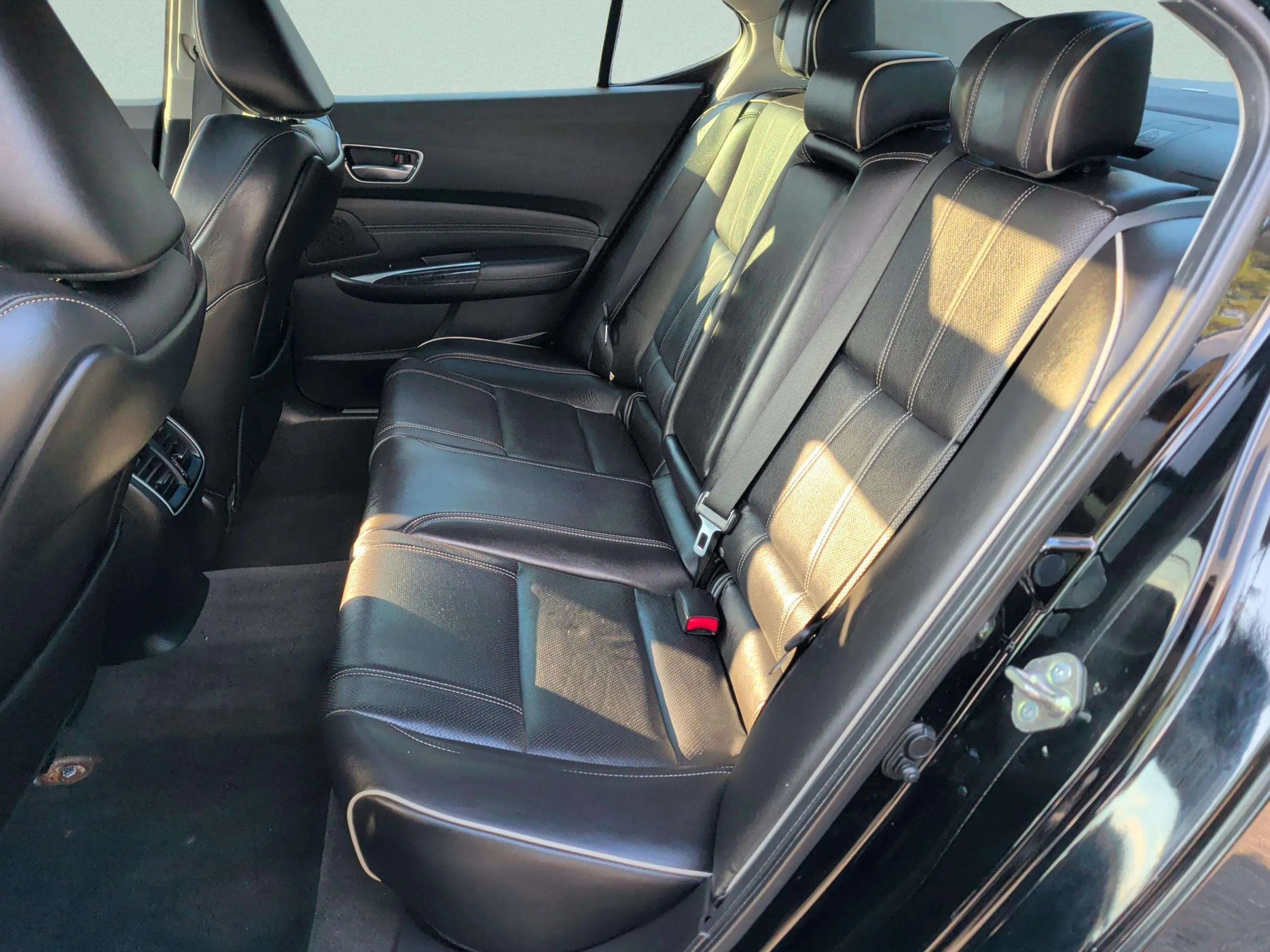 Used 2019 Acura TLX w/ Technology Package FWD image 28
