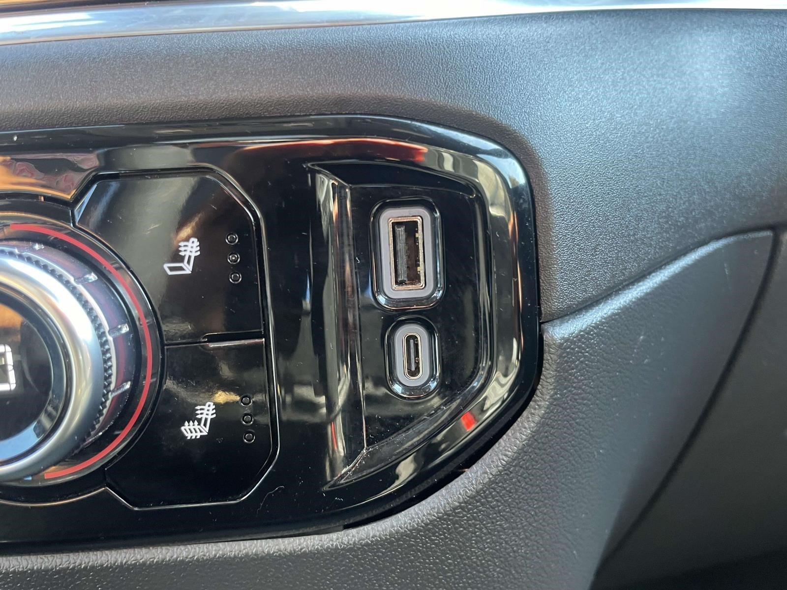 Used 2025 GMC Sierra 1500 SLT RWD image 29
