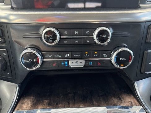 Used 2022 Ford F150 Lariat w/ Equipment Group 501A Mid image 23