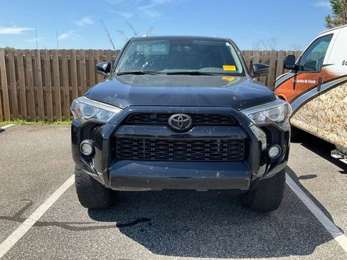Used 2018 Toyota 4Runner SR5 image 2