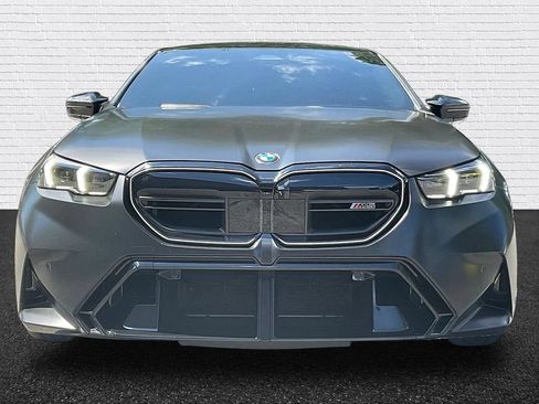 Used 2025 BMW M5 w/ Executive Package AWD/4WD image 2