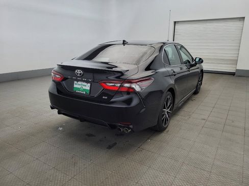 Used 2021 Toyota Camry SE image 9