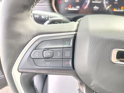 New 2026 Jeep Grand Cherokee Altitude image 32