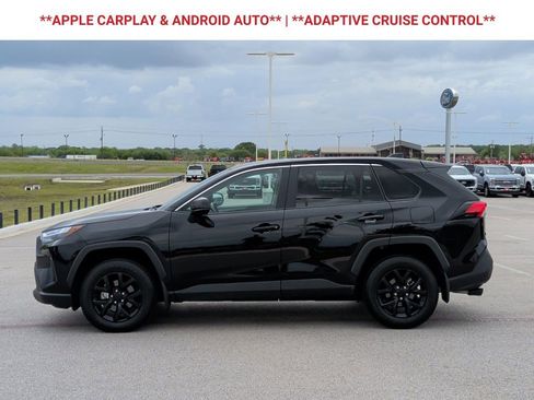 Used 2025 Toyota RAV4 LE FWD image 5