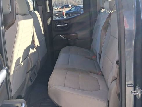 Used 2019 GMC Sierra 1500 SLE w/ Remote Start Package image 16