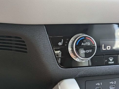 New 2026 Mitsubishi Outlander SE FWD image 30