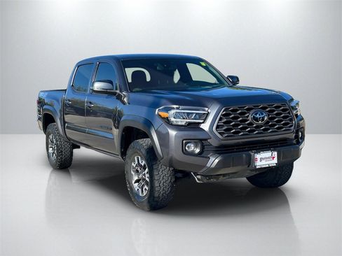 Certified 2021 Toyota Tacoma TRD Off-Road image 3