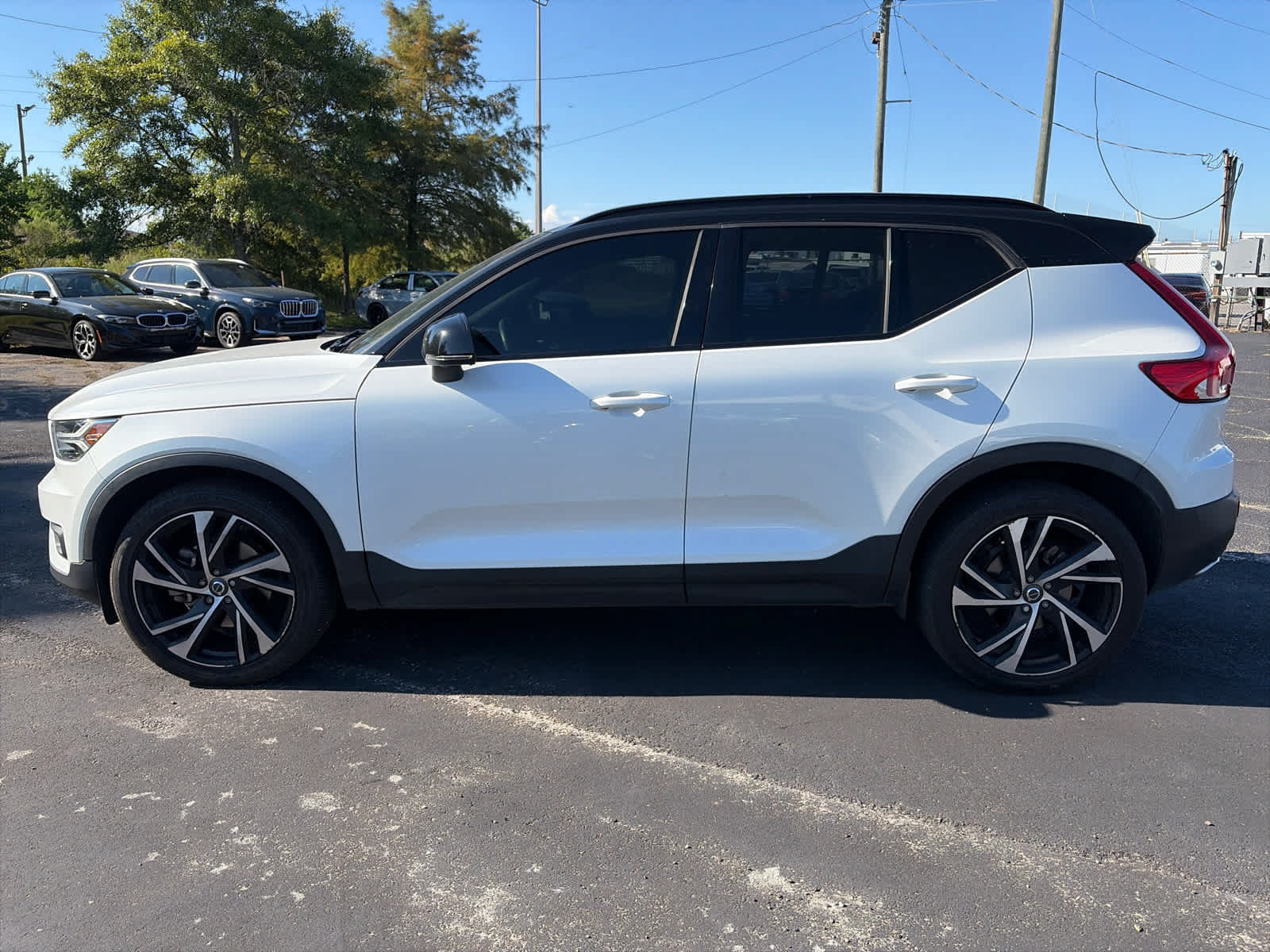 Used 2020 Volvo XC40 T5 R-Design AWD/4WD image 6