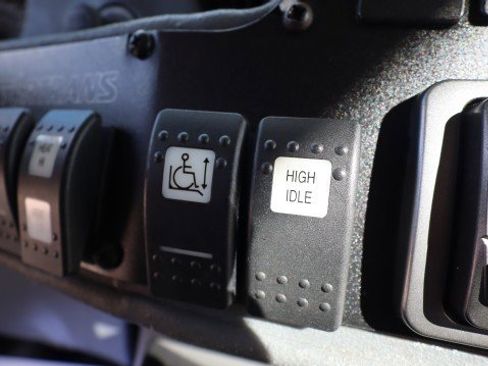 Used 2008 Ford E-350 and Econoline 350 Super Duty image 26